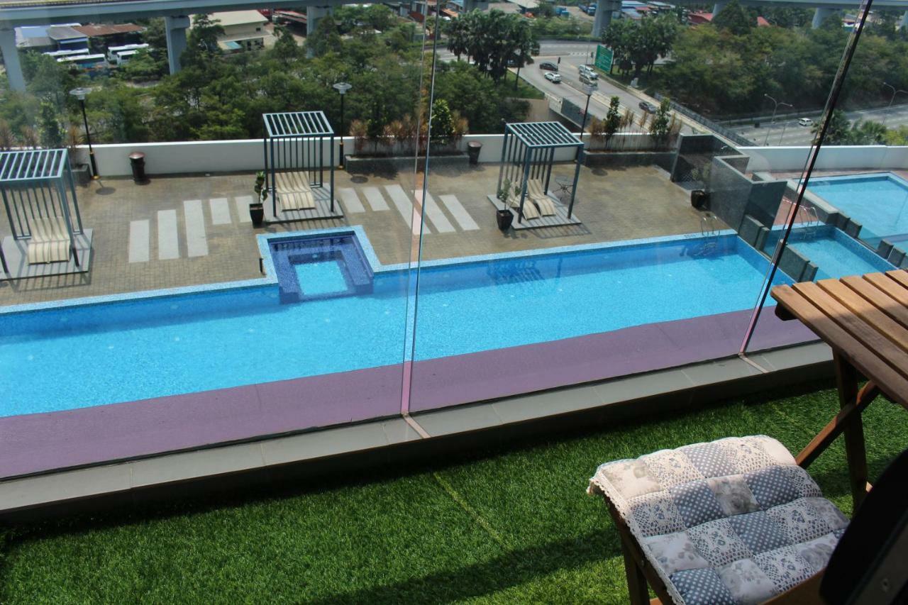 Mlh Deluxe Studio Suites @ Landmark Residence Cheras Esterno foto