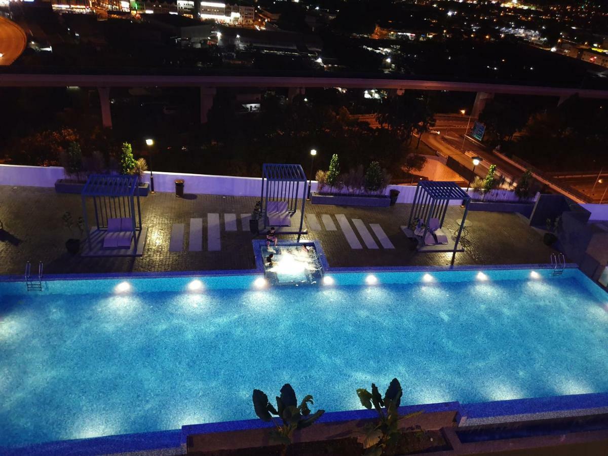 Mlh Deluxe Studio Suites @ Landmark Residence Cheras Esterno foto