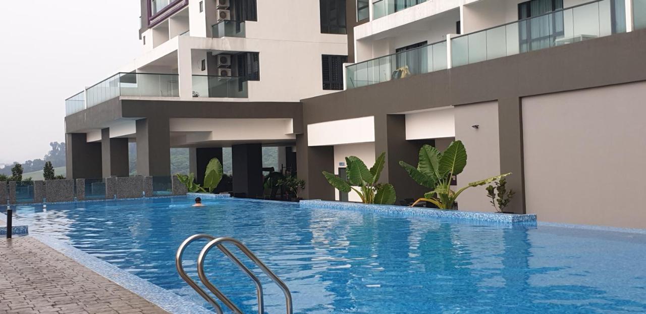 Mlh Deluxe Studio Suites @ Landmark Residence Cheras Esterno foto